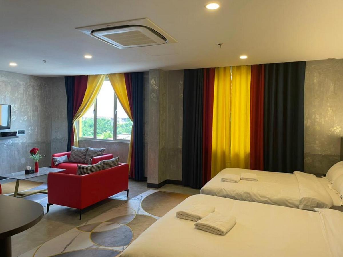 Sri Indar Hotel & Suites Parit Buntar Exterior photo